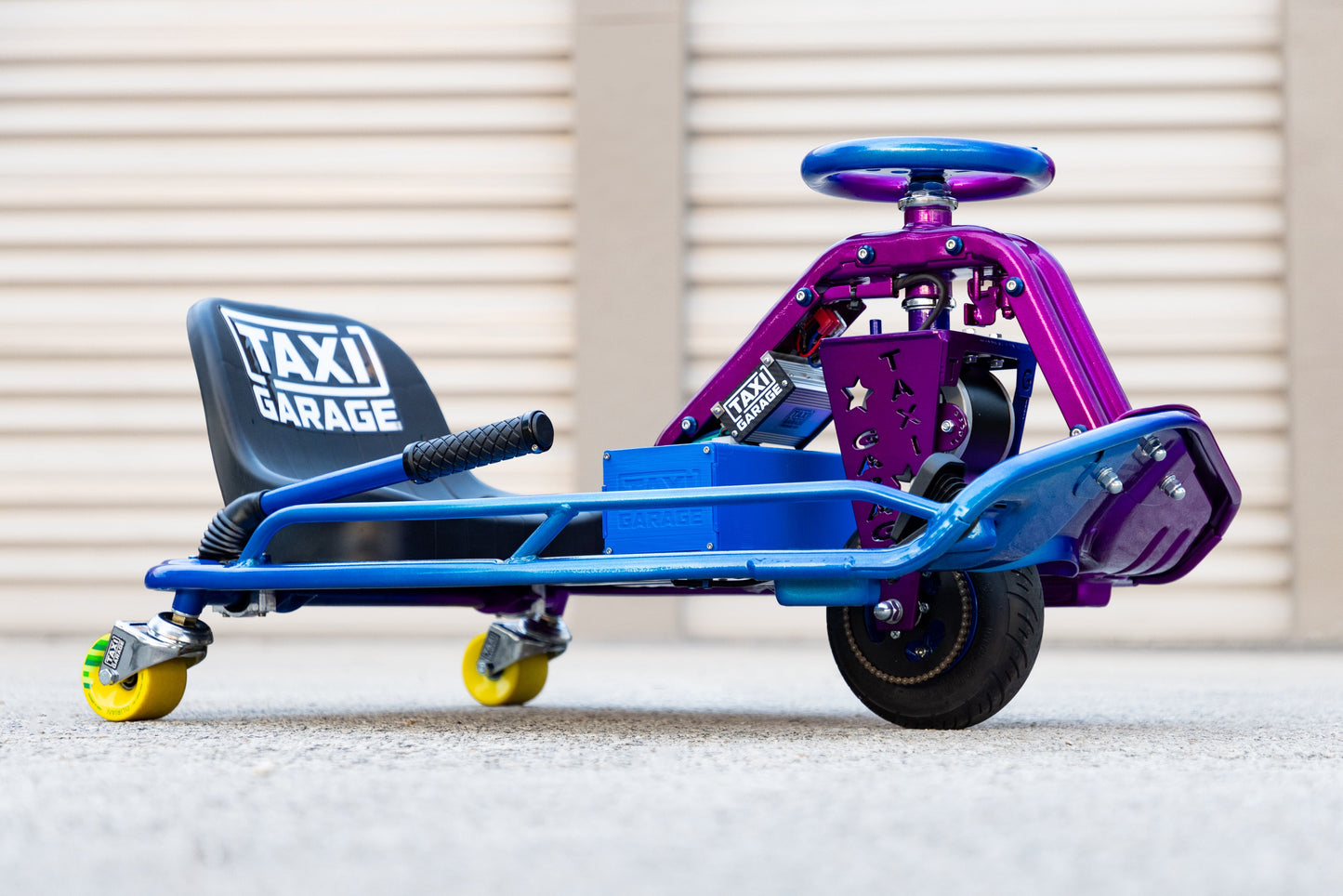 Stage 4 Taxi Garage Crazy Cart Split Gradient Fade