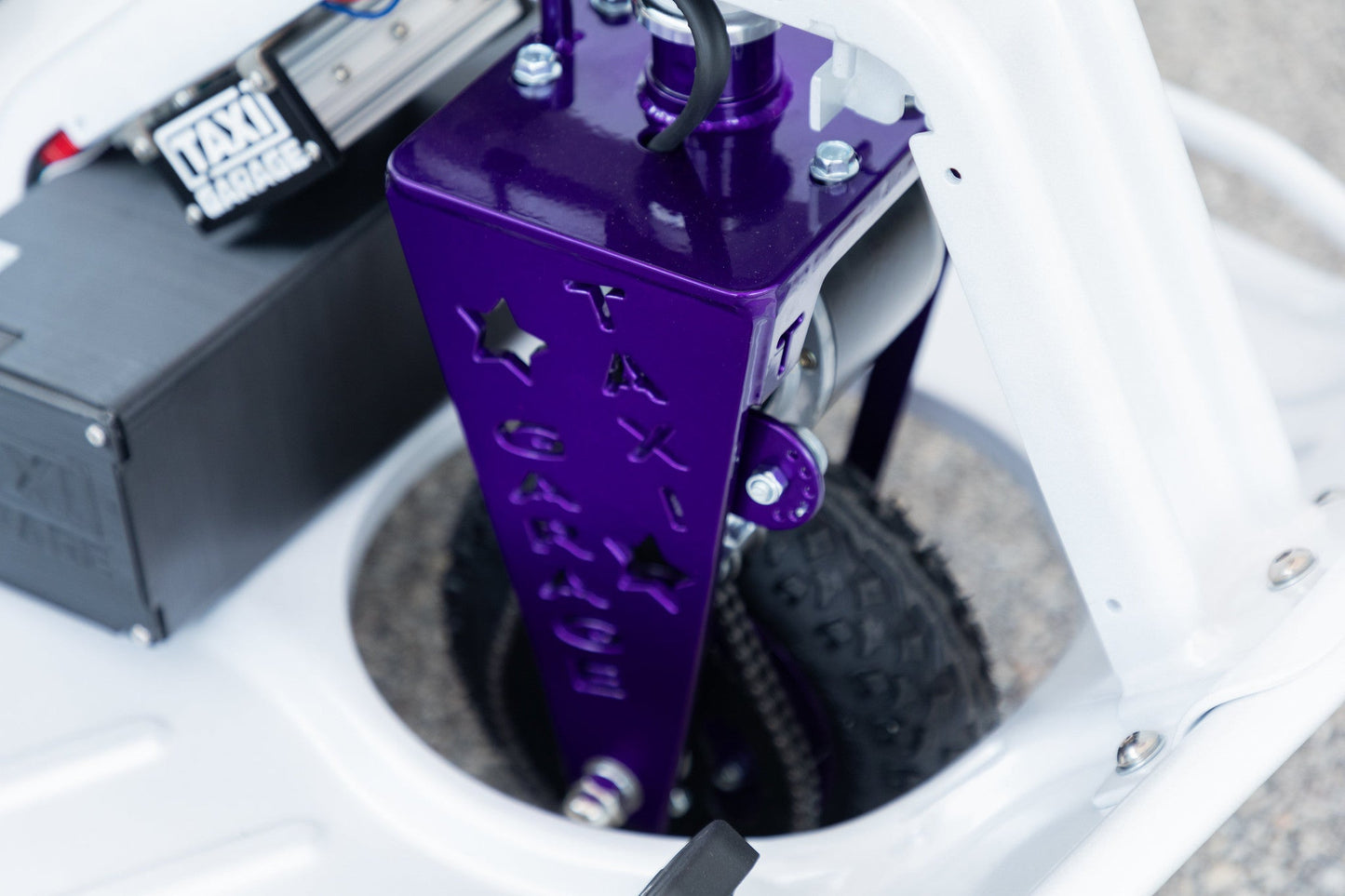 Stage 3 Taxi Garage Crazy Cart White/Purple